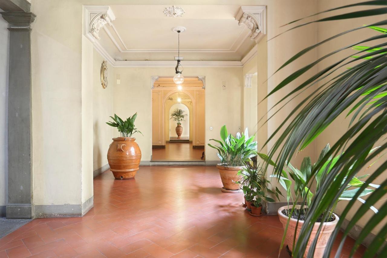 פירנצה Apt. Perla - Pauline Suites, Palazzo Borghese מראה חיצוני תמונה