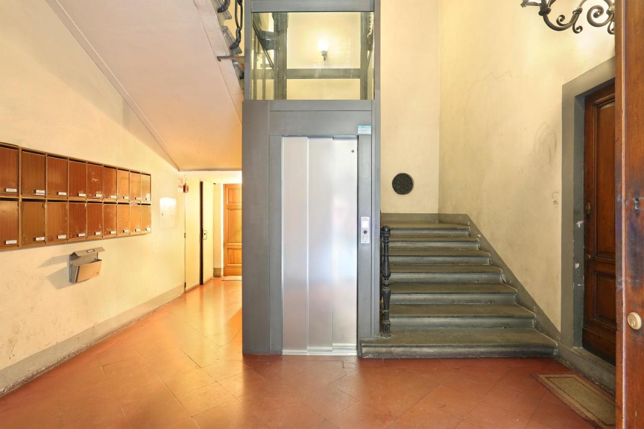 פירנצה Apt. Perla - Pauline Suites, Palazzo Borghese מראה חיצוני תמונה
